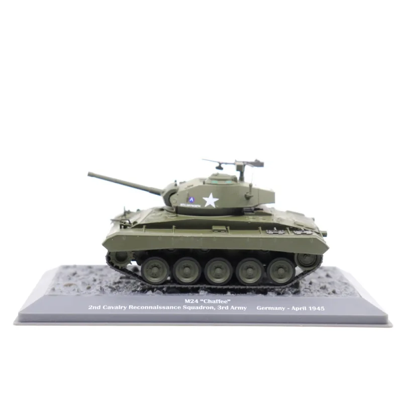 Miniature Chaffee m24 tank leger 2eme escadron de reconnaissance allemagne 1945