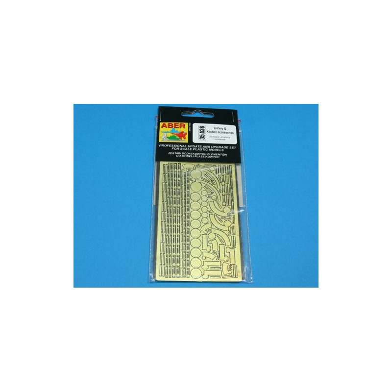 Couverts et accessoires de cuisine. Couteaux, fourchettes, cuillères, assiettes, tasses, louches, etc. Accessoires indispensable