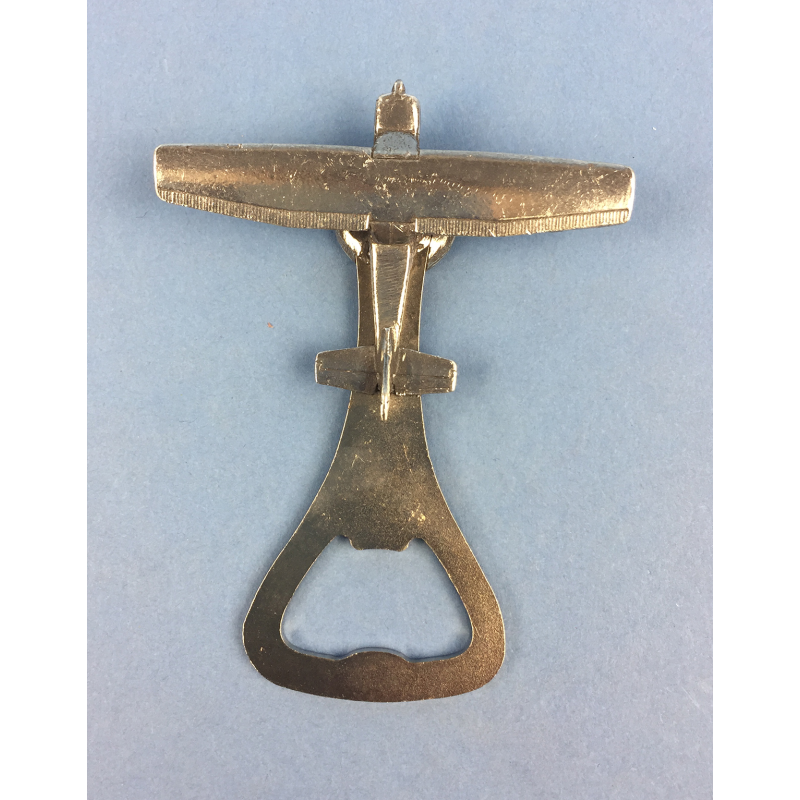 Pin's Cessna décapsuleur en métal