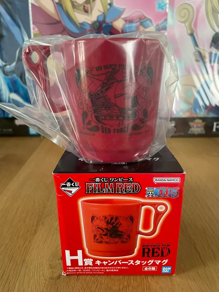 One Piece – plastique Rouge Shanks Ichiban Kuji Film Red 9 cm – Mug
