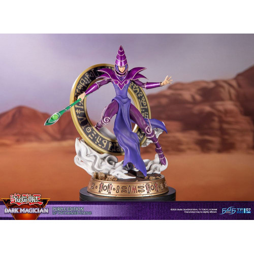 Yu-Gi-Oh! Statue Dark Magician Purple Version 29 cm - First 4 Figures