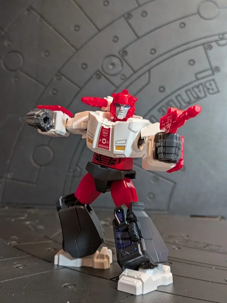 Red Alert (~10-12cm) – Transformers Galaxy Version 03 – Blokees