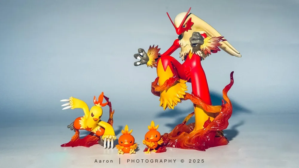 [IN STOCK] 1/20 Scale World Figure [ZDM] – Torchic & Combusken & Blaziken
