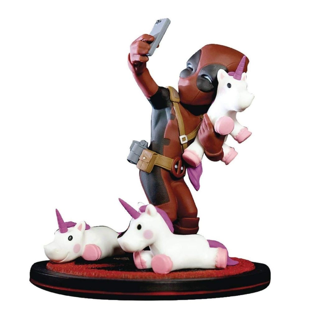 Q-Fig Deadpool Unicornselfie
