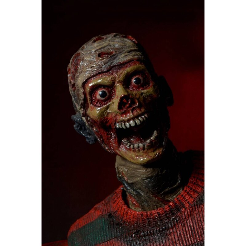 Nightmare on Elm Street figurine 30th Anniversary Ultimate Freddy Krueger 18 cm