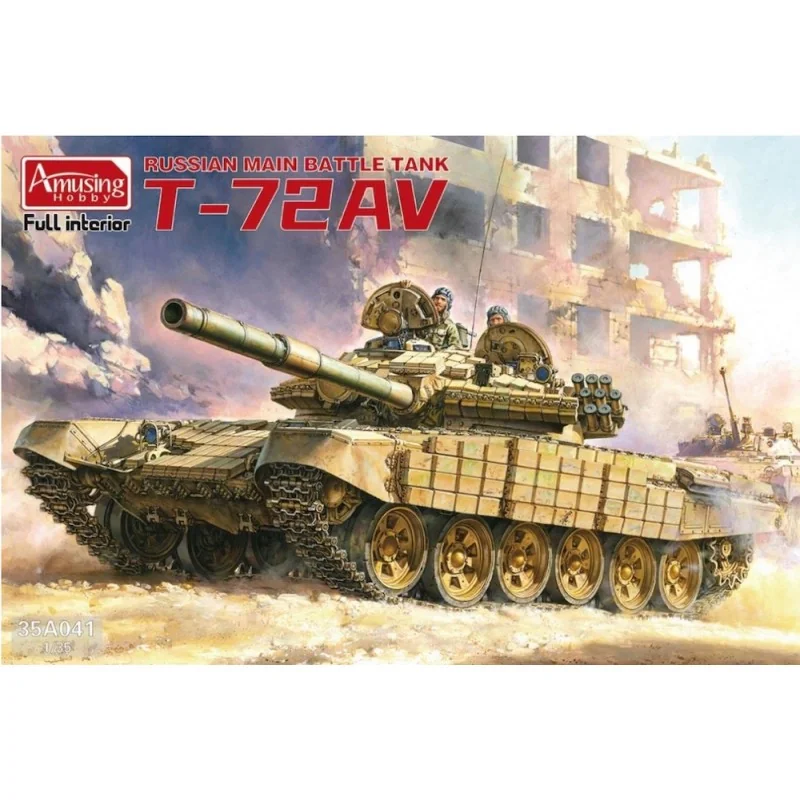 T-72 AV avec intérieur complet. Variante T-72 AV avec blindage réactif explosif Kontakt-1 monté sur la coque avant, les jupes la